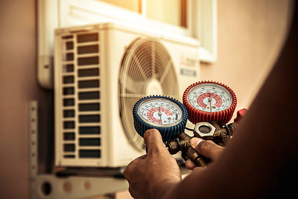 Professional Ac Installation technician working in Glenwood, GA